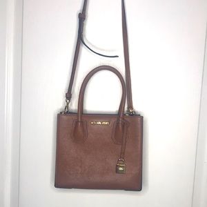 Brown 7 1/2 inch purse